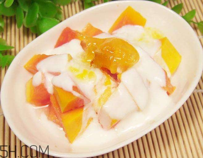 酸奶什么時(shí)候喝最好？睡前喝酸奶好還是牛奶好？