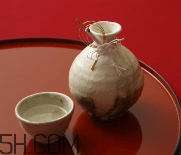 什么時候喝藥酒比較好？喝藥酒有什么禁忌？