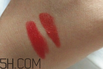 mac小辣椒和迪奧999一樣嗎？mac chili和dior999試色對(duì)比