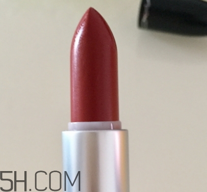 mac小辣椒干不干？mac小辣椒是滋潤還是啞光