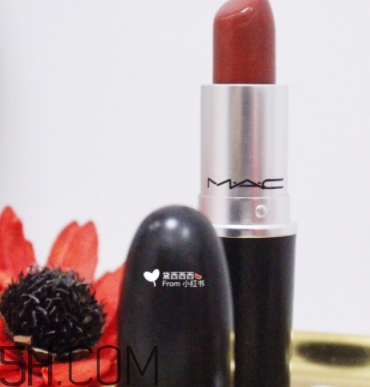 mac小辣椒適合黃皮嗎？mac小辣椒口紅顯白嗎？
