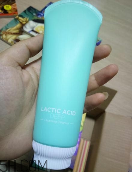春紀洗面奶好用嗎？春紀潔面乳評測