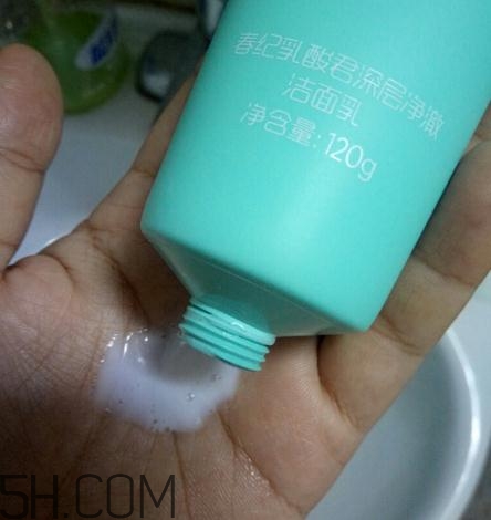 春紀洗面奶好用嗎？春紀潔面乳評測