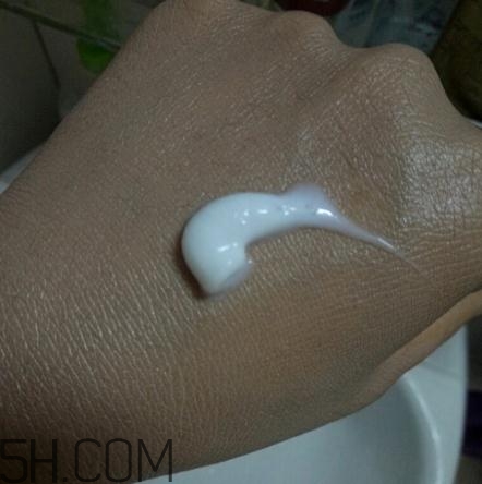 春紀洗面奶好用嗎？春紀潔面乳評測