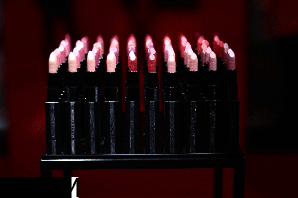 紀梵希新版禁忌之吻色號試色 紀梵希禁忌之吻16號好用嗎 紀梵希新版禁忌之吻色號試色 紀梵希禁忌之吻16號好用嗎