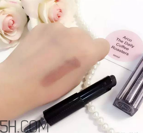 紀梵希新版禁忌之吻色號試色 紀梵希禁忌之吻16號好用嗎 紀梵希新版禁忌之吻色號試色 紀梵希禁忌之吻16號好用嗎