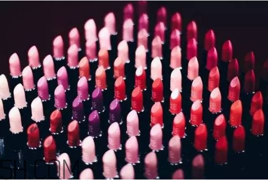 紀(jì)梵希新版禁忌之吻有哪些色號？紀(jì)梵希禁忌之吻霓虹唇膏試色