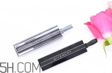 紀(jì)梵希新版禁忌之吻有哪些色號？紀(jì)梵希禁忌之吻霓虹唇膏試色