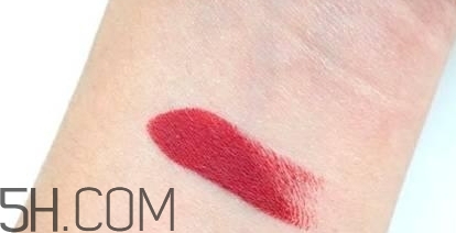 nars leslie張國(guó)榮色是什么顏色？nars leslie口紅試色