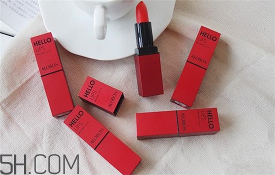 秋冬適合涂什么顏色的口紅？怎么涂口紅持久不掉色？