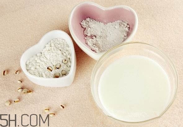 牛奶護(hù)膚有什么竅門(mén)？牛奶護(hù)膚的竅門(mén)有哪些？