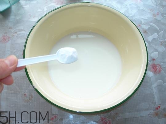 牛奶護(hù)膚有什么竅門(mén)？牛奶護(hù)膚的竅門(mén)有哪些？