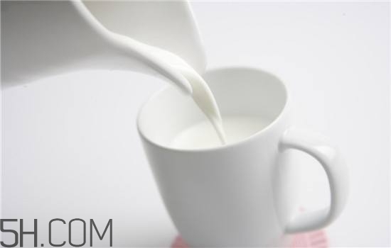 牛奶護(hù)膚有什么竅門(mén)？牛奶護(hù)膚的竅門(mén)有哪些？