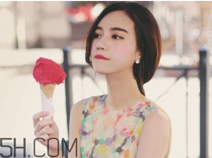 秋冬適合涂什么顏色的口紅？怎么涂口紅持久不掉色？