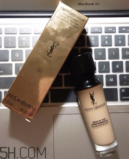 ysl超模粉底液VS雅詩蘭黛沁水粉底液對(duì)比 ysl逆齡粉底液測(cè)評(píng)