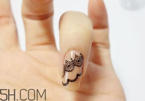 手指粗做什么美甲好看？蕾絲美甲怎么做教程圖解