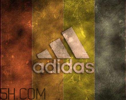 adidas swift run triple black配色在哪買(mǎi)_多少錢(qián)？