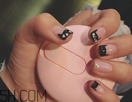 手指粗適合做什么美甲？美甲簡(jiǎn)單大方新款圖片