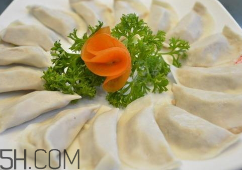 一個(gè)餃子熱量是多少 一個(gè)餃子多少卡路里 一個(gè)餃子熱量是多少 一個(gè)餃子多少卡路里