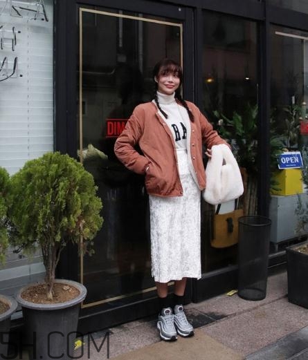 棉服搭配長裙好看嗎？棉襖搭配長裙圖片