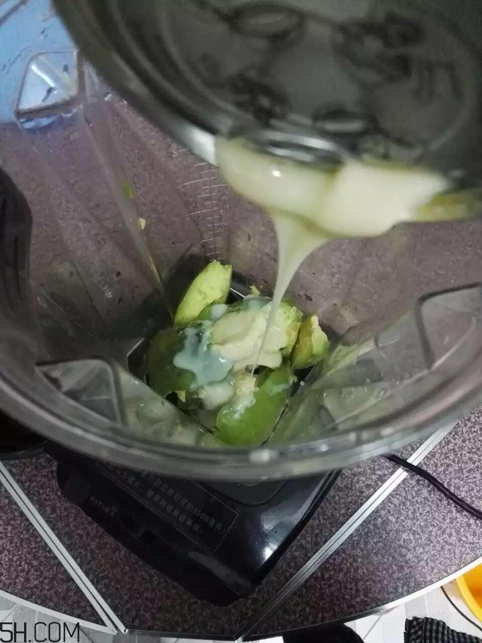 孕婦可以喝牛油果奶昔嗎？孕婦喝牛油果奶昔的好處？