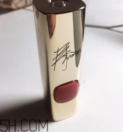 歐萊雅602是什么顏色？歐萊雅紛澤滋潤(rùn)唇膏602試色