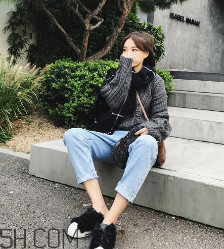牛仔褲粘上口香糖怎么除掉？牛仔褲上的機油怎么洗掉？