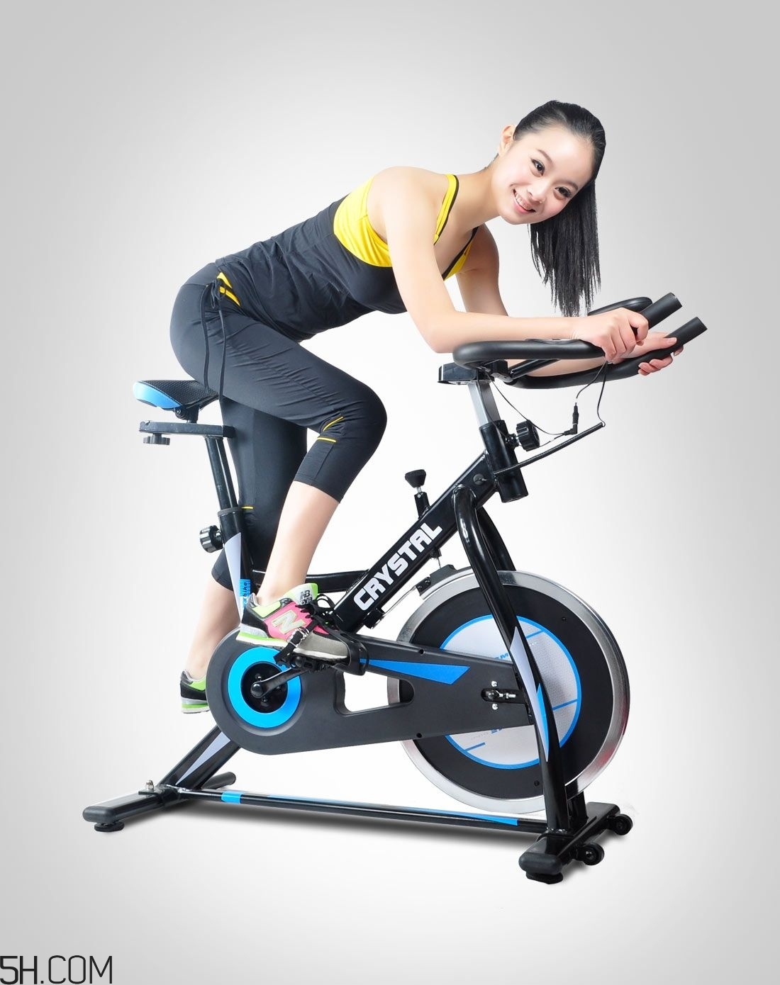 騎動(dòng)感單車穿什么鞋好？騎動(dòng)感單車穿什么衣服好？