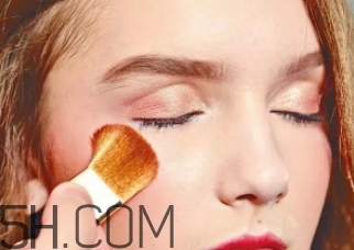 2018年流行什么眼影顏色？2018年眼影流行色