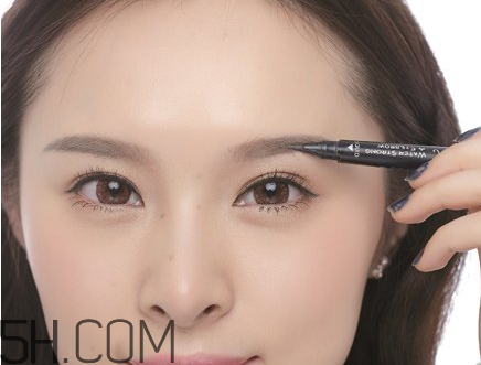 敏感性皮膚可以紋眉嗎？什么人不能做紋眉？