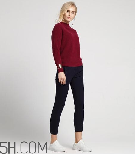 羊絨衫可以貼身穿嗎？羊絨衫里面穿什么？