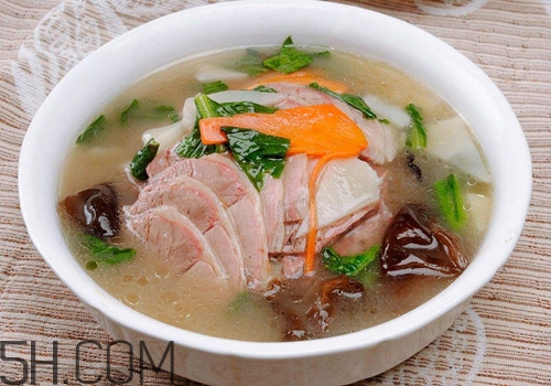懷孕一個月可以吃羊肉嗎？懷孕一個月可以吃牛肉嗎?
