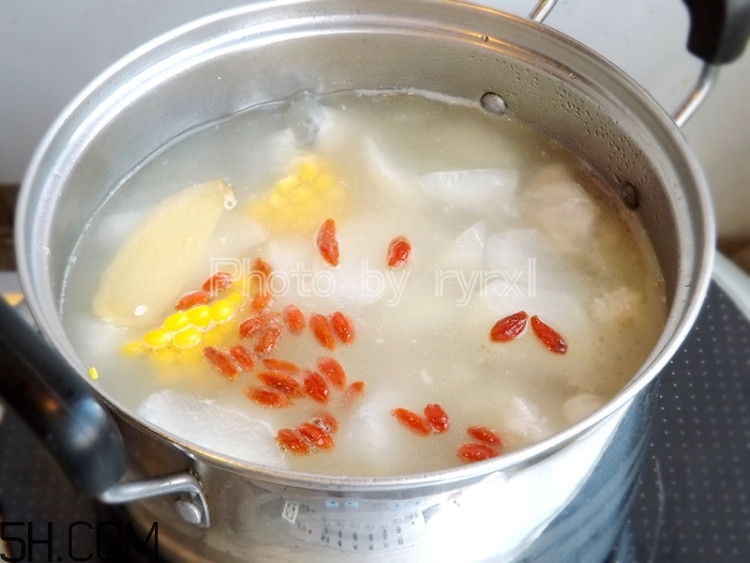 吃白蘿卜有哪些益處？白蘿卜的養(yǎng)生功效有哪些？