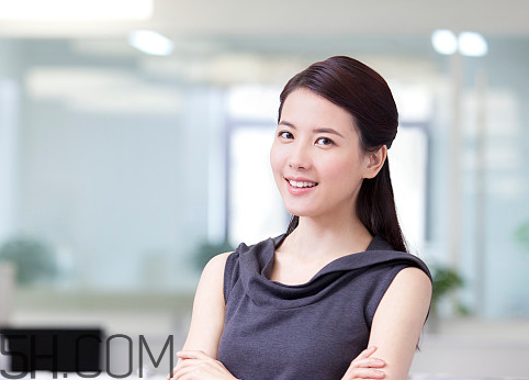 婦炎潔可以男人用嗎？婦炎潔可以去頭皮屑嗎？