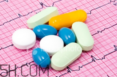 廁所蹲久了的危害是什么？日常解便秘的方法有哪些？