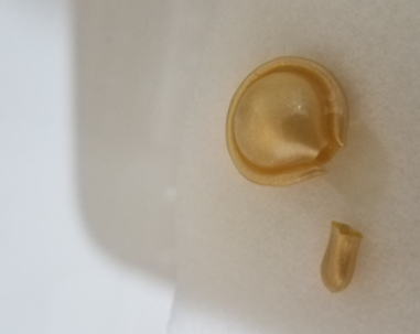 雅頓金膠怎么打開？雅頓金膠膠囊怎么扭開？