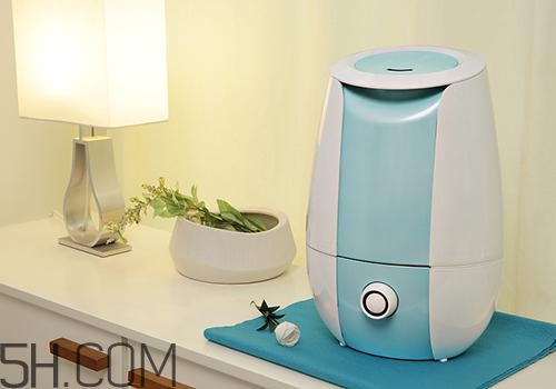 冬天用加濕器用什么水？加濕器上的水垢用什么清洗？