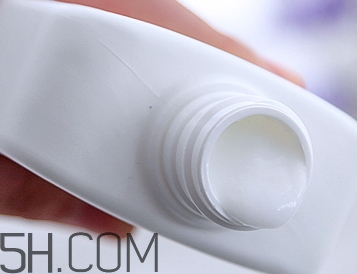 c乳是什么護(hù)膚品？c乳蓋子怎么打開？