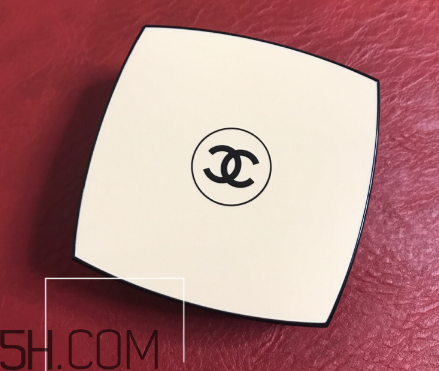 chanel氣墊水粉底好用嗎？香奈兒氣墊水粉底使用感受