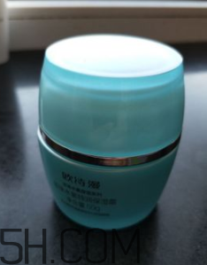 歐詩漫珍珠水氧霜油不油？歐詩漫珍珠水氧霜適合冬天用嗎？