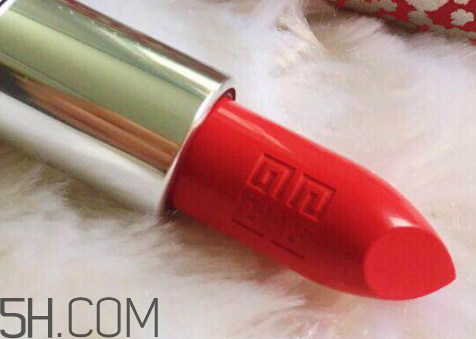 紀梵希2018中國新年限量口紅305多少錢_試色 紀梵希2018中國新年限量口紅305多少錢_試色