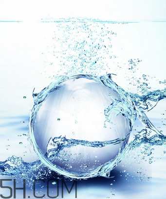 雙氧水是生理鹽水嗎？雙氧水是碘伏嗎？
