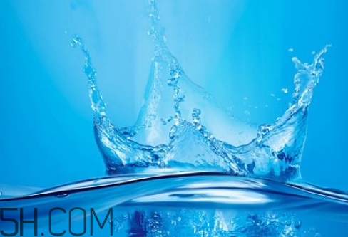 雙氧水會(huì)痛嗎？雙氧水會(huì)和什么反應(yīng)？
