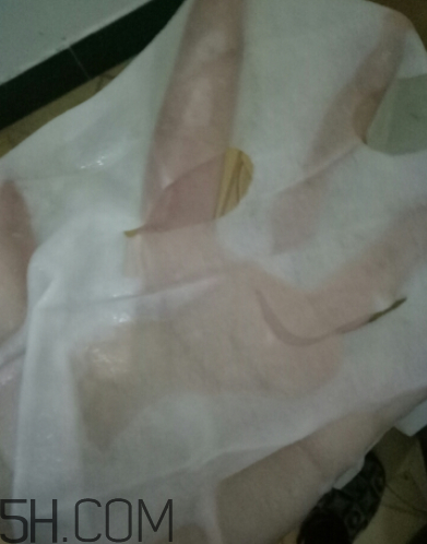 歐詩漫珍珠亮顏無暇面膜使用心得_產(chǎn)品評(píng)測