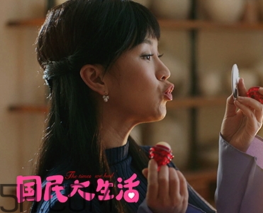 小蜜坊棒棒糖唇膏怎么打開？小蜜坊棒棒糖唇膏好用嗎？