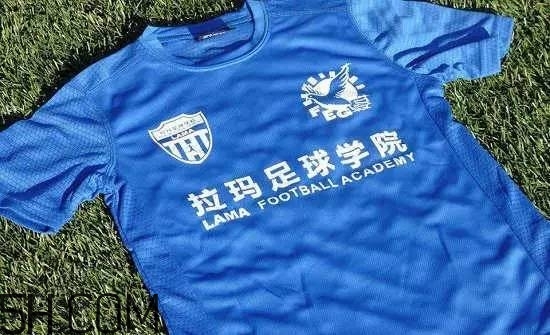 踢足球有哪些技巧？踢足球有哪些注意事項(xiàng)？