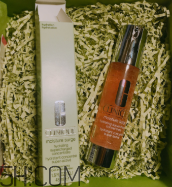 倩碧水磁場凝露適合油皮嗎？適合夏天嗎？