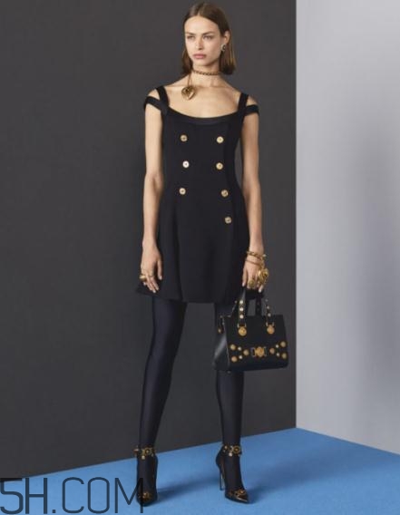 versace2018早秋服裝系列好看嗎_有哪些款式？