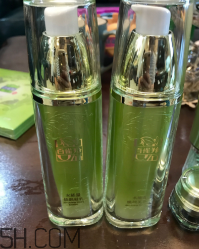 百雀羚水能量套盒適合油皮嗎？適合秋冬用嗎？