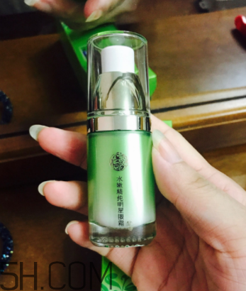 百雀羚明星眼霜什么功效？適合秋冬用嗎？